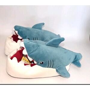 Cat & Jack Kids Shark Slippers Size Small 5-6 Blue Plush Animal House Shoes NEW